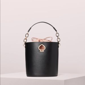 Kate Spade - Suzy Small Bucket Bag✨